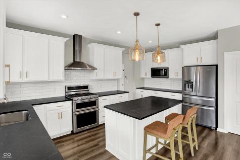 7877 Villa Circle Avon IN 46123