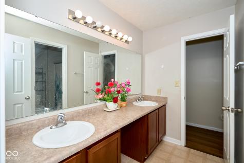 4522 Angelica Drive Indianapolis IN 46237