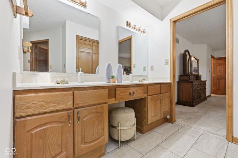 9221 Behner Circle Indianapolis IN 46250