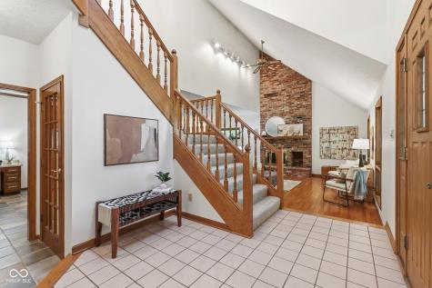 9221 Behner Circle Indianapolis IN 46250