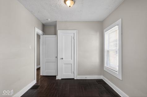 424 Harvard Place Indianapolis IN 46208