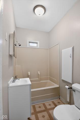 424 Harvard Place Indianapolis IN 46208