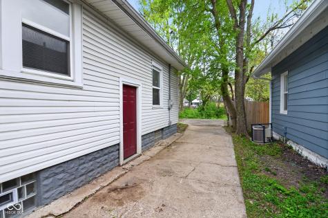 424 Harvard Place Indianapolis IN 46208