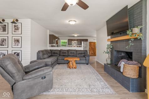 1839 Jolinda Drive Columbus IN 47203