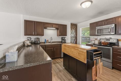 1839 Jolinda Drive Columbus IN 47203