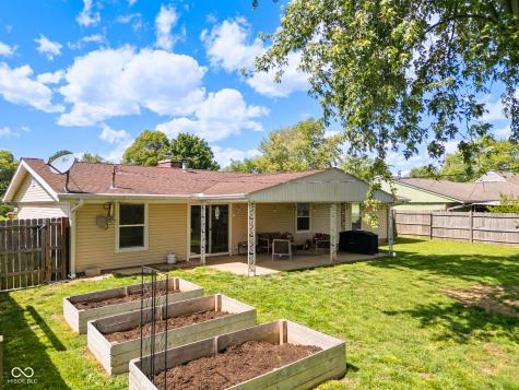 1839 Jolinda Drive Columbus IN 47203