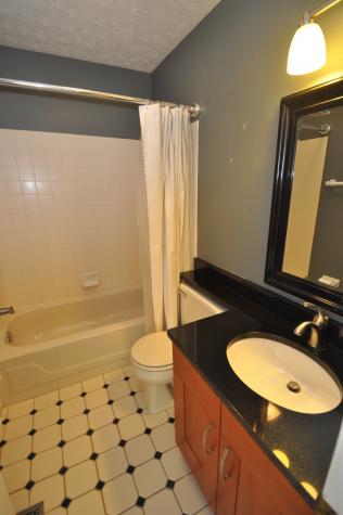 7682 Pinesprings W Drive Indianapolis IN 46256