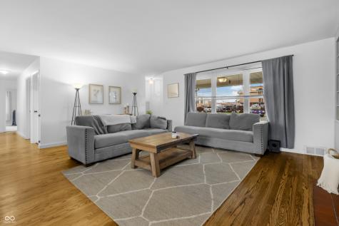 2613 Maple Street Columbus IN 47201