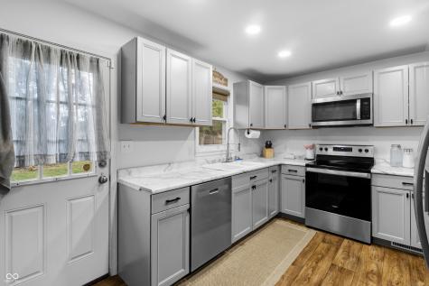 2613 Maple Street Columbus IN 47201