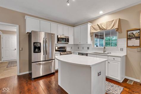 12234 Limestone Drive Fishers IN 46037