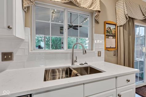12234 Limestone Drive Fishers IN 46037