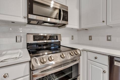12234 Limestone Drive Fishers IN 46037