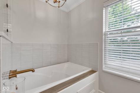12234 Limestone Drive Fishers IN 46037