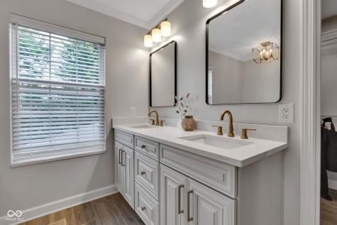 12234 Limestone Drive Fishers IN 46037