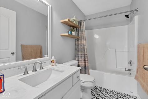 12234 Limestone Drive Fishers IN 46037