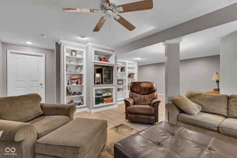12234 Limestone Drive Fishers IN 46037