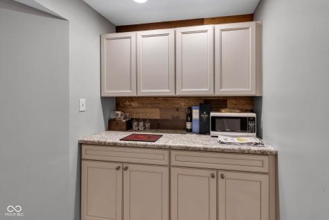 12234 Limestone Drive Fishers IN 46037