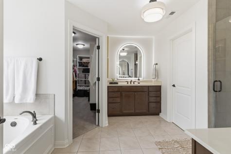 16337 Stonewolf Boulevard Noblesville IN 46060
