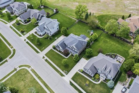 16337 Stonewolf Boulevard Noblesville IN 46060