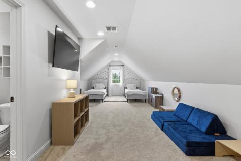 16337 Stonewolf Boulevard Noblesville IN 46060