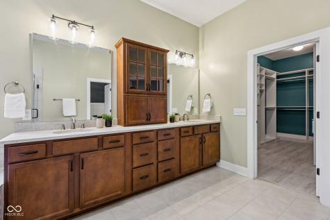 15840 Wiseman Drive Fishers IN 46040