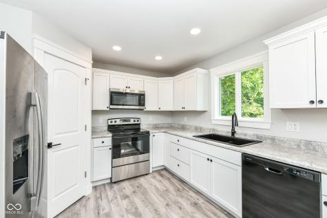 1631 Kentucky Avenue Columbus IN 47201