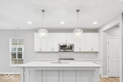 9194 Ambassador Street Mccordsville IN 46055