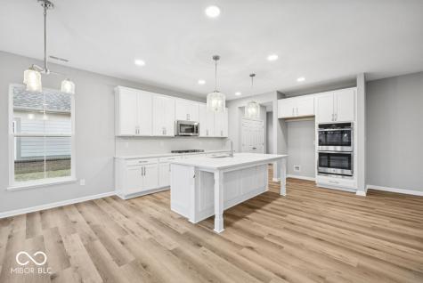 9194 Ambassador Street Mccordsville IN 46055