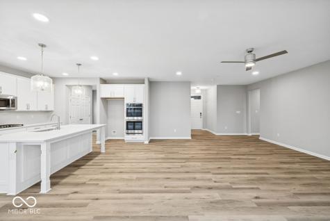 9194 Ambassador Street Mccordsville IN 46055