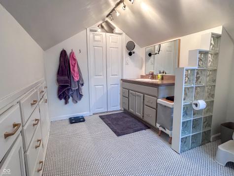 918 Kessler Boulevard East Drive Indianapolis IN 46220