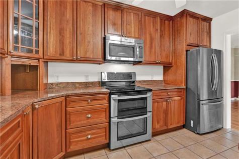 7 E Westfield Boulevard Indianapolis IN 46220