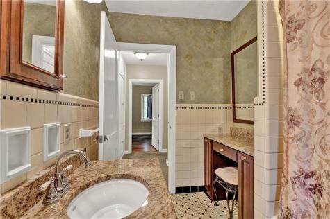 7 E Westfield Boulevard Indianapolis IN 46220