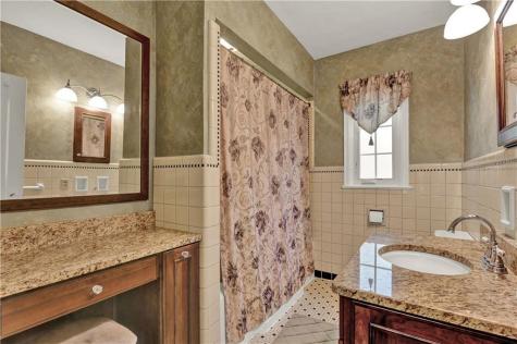 7 E Westfield Boulevard Indianapolis IN 46220