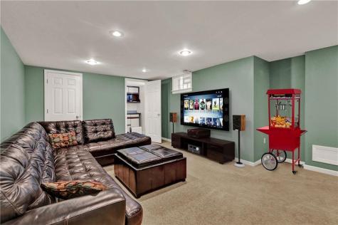 7 E Westfield Boulevard Indianapolis IN 46220