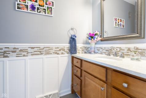 3829 Waycross Drive Columbus IN 47203