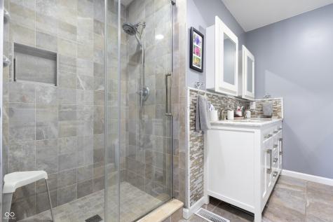 3829 Waycross Drive Columbus IN 47203