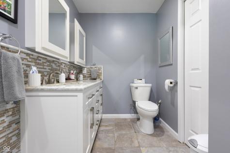 3829 Waycross Drive Columbus IN 47203