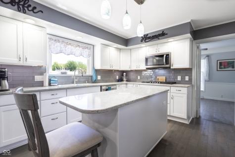 3829 Waycross Drive Columbus IN 47203