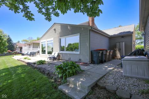 3829 Waycross Drive Columbus IN 47203