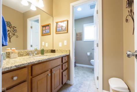 3829 Waycross Drive Columbus IN 47203