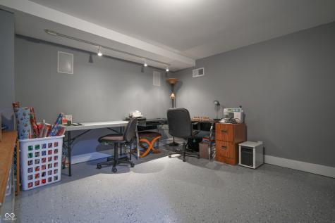 3829 Waycross Drive Columbus IN 47203