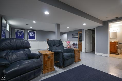 3829 Waycross Drive Columbus IN 47203