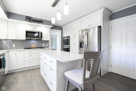 3829 Waycross Drive Columbus IN 47203