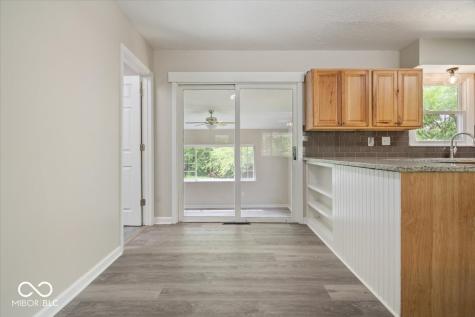 2555 W Sycamore Drive Greenfield IN 46140
