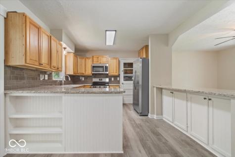 2555 W Sycamore Drive Greenfield IN 46140