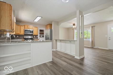 2555 W Sycamore Drive Greenfield IN 46140