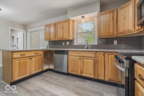 2555 W Sycamore Drive Greenfield IN 46140