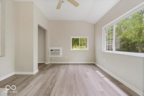 2555 W Sycamore Drive Greenfield IN 46140