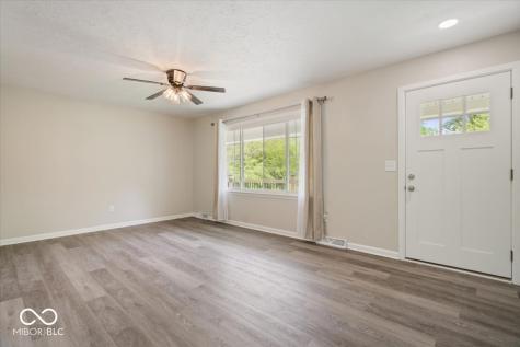 2555 W Sycamore Drive Greenfield IN 46140