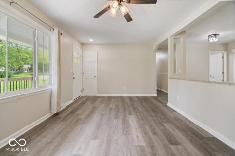 2555 W Sycamore Drive Greenfield IN 46140